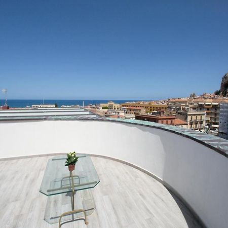 Modern Apartment With Exclusive Terrace By Wonderful Italy تْشيفالو المظهر الخارجي الصورة